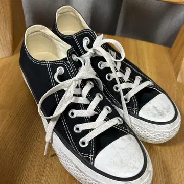 CONVERSE 블랙 로우컷 스니커즈