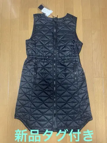 블랙 퀼팅 슬리브리스 베스트