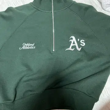 Athletics 하프 지퍼 맨투맨