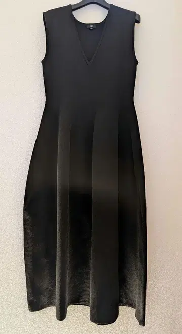 [ 가격 인하 ] 플라스테 홀가먼트 원피스 블랙