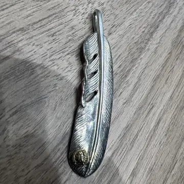 실버 깃털형 펜던트