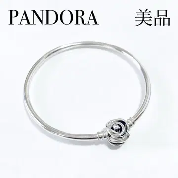 새상품급 PANDORA 판도라 스톤 크리스탈 뱅글 O2410071