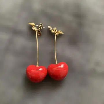체리 귀걸이 양쪽 귀