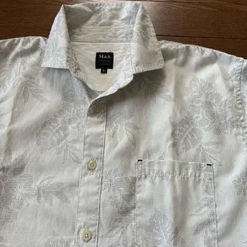 새상품 M&S 리프 무늬 긴팔 셔츠 화이트 L 사이즈