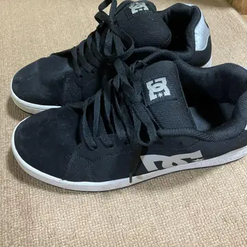 DC 블랙 스니커즈 28cm