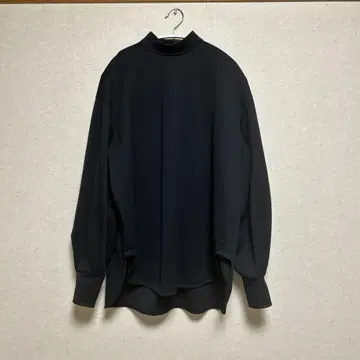 [새상품급] THE RERACS 리라 긴팔 풀오버 38 블랙