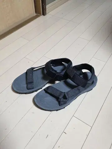 MERRELL 스포츠 샌들 그레이