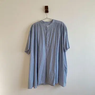 Veritecoeur 베리떼꾸르 스트라이프 개더 셔츠