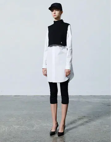 THE RERACS 더 리라 블랙 크롭 베스트