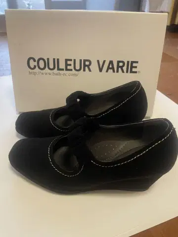 COULEUR VARIE 블랙 웨지솔 슈즈
