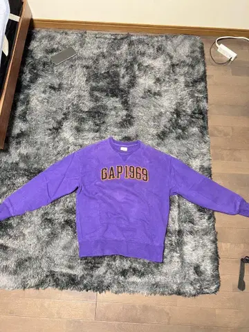 GAP 1969 보라색 맨투맨 XS