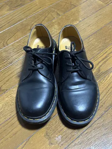닥터마틴 3홀을