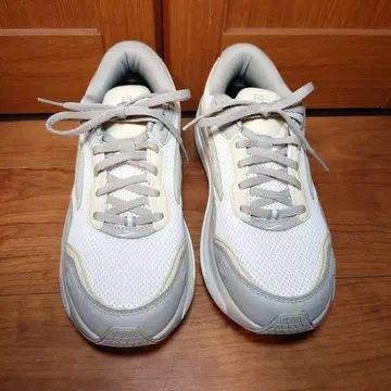 BROOKS GHOST MAX SE 26.0cm 베이지