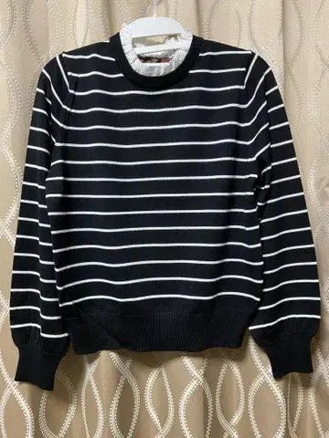 [ 미사용 새상품 ] 노에비아 에어톡 스웨터