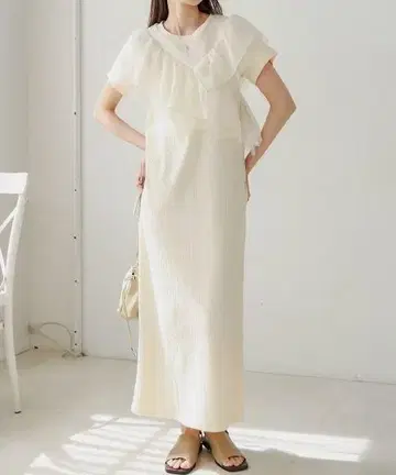 Bab 아지메 프릴 도킹 원피스