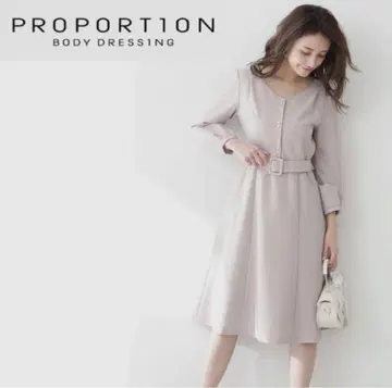 프로포션 바디 드레싱 프론트 버튼 플레어 원피스