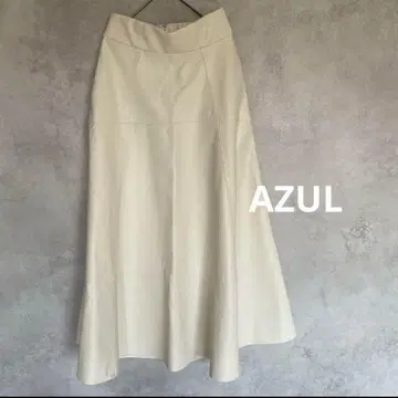 AZUL 합성 피혁 소재 아이보리 플레어 스커트
