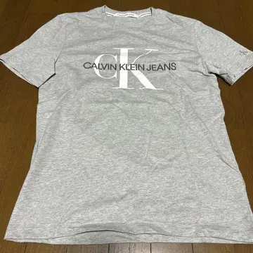 CALVIN KLEIN JEANS 티셔츠