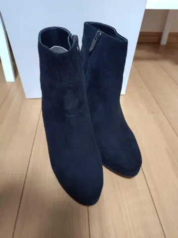 DIANA 블랙 스웨이드 부츠 약 11cm 힐
