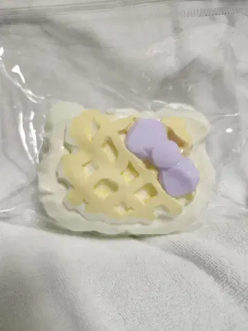 키티 와플 스퀴즈 보라색
