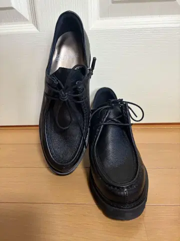 BeauFort 블랙 레이스업 슈즈