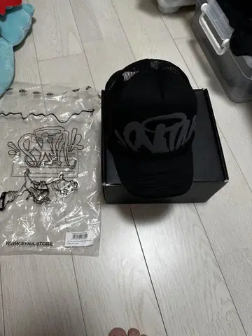 SYNAWORLD 블랙 메쉬 캡