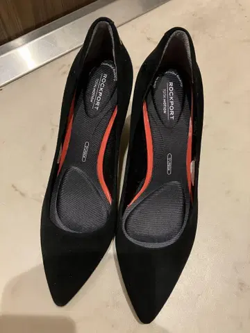 ROCKPORT 스웨이드 펌프스 블랙