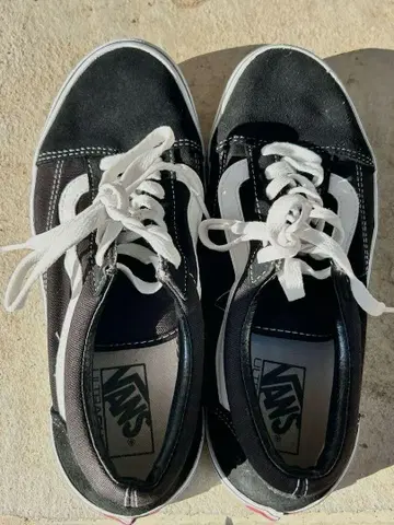 Vans 블랙/화이트 스니커즈