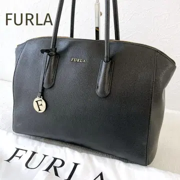 FURLA 테사 토트백 참 포함 A4 수납 가능 블랙 출퇴근 통학