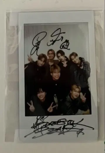 BALLISTIK BOYS 친필 사인 폴라로이드