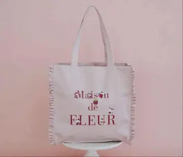 메종 드 플뢰르 딸기 신문 프릴 토트백