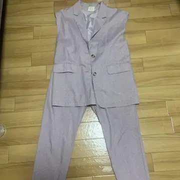 베스트와 팬츠의 셋업