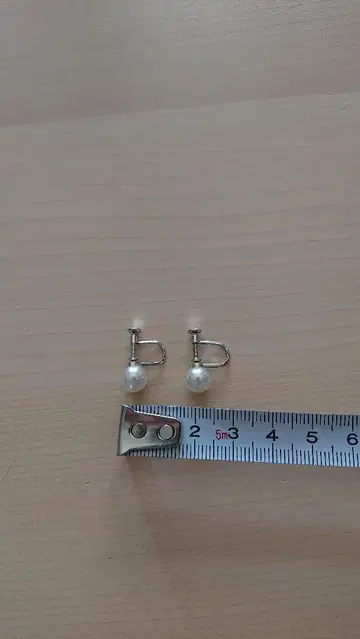 진주 장식 후프 귀걸이