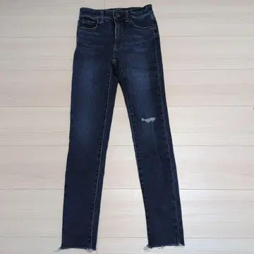UNIQLO 데미지 가공 스키니 데님 다크 블루