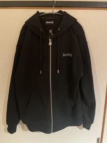 Supplier 블랙 지퍼 후드티