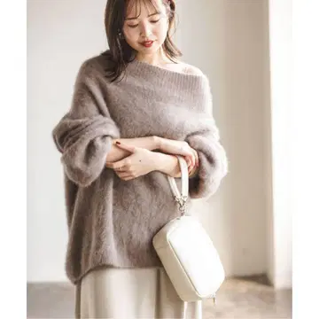 2023AW NOBLE 퍼 니트 오프숄더 풀오버