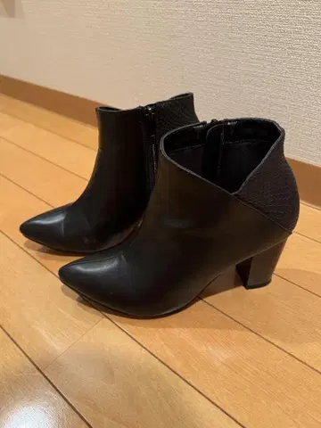 블랙 스틸레토 부티