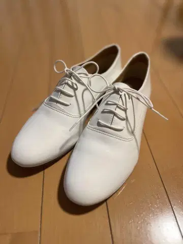 ChriGi KB935 화이트 37 에나멜 레이스업 슈즈 이탈리아제