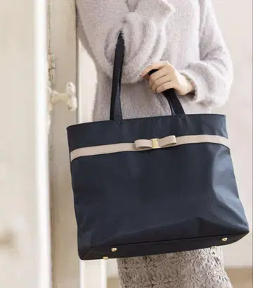 [ 새상품 ] tocco closet 네이비 토트백 A4 사이즈 대응