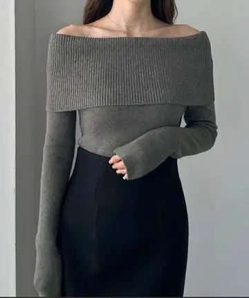 [ Louere / 루엘 ] 와이드 오프숄더 긴팔 니트탑