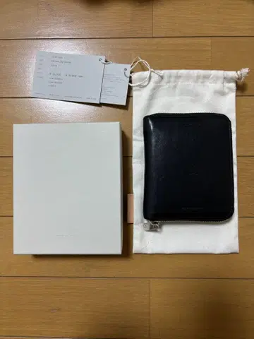 Hender Scheme square zip purse 접이식 지갑