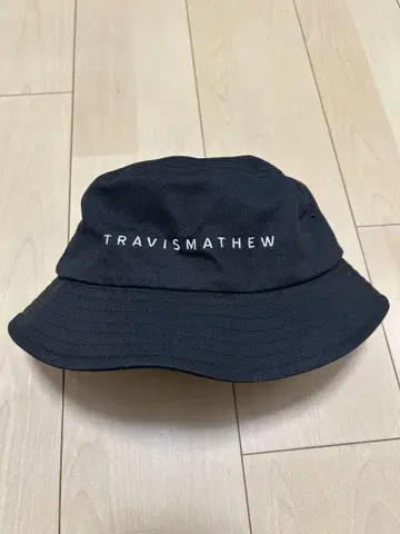 [새상품급] 시착만 한 상품 TRAVISMATHEW 트라비스 매튜 햇