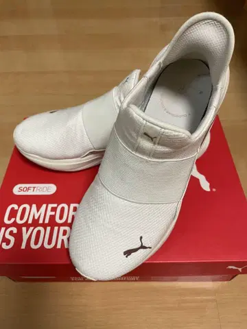 PUMA SOFTRIDE 화이트 슬립온