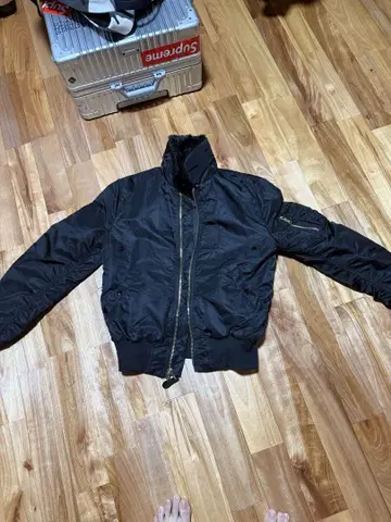 ALPHA INDUSTRIES MA-1 플라이트 자켓 블랙