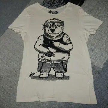 Bershka 곰 그래픽 T셔츠 S