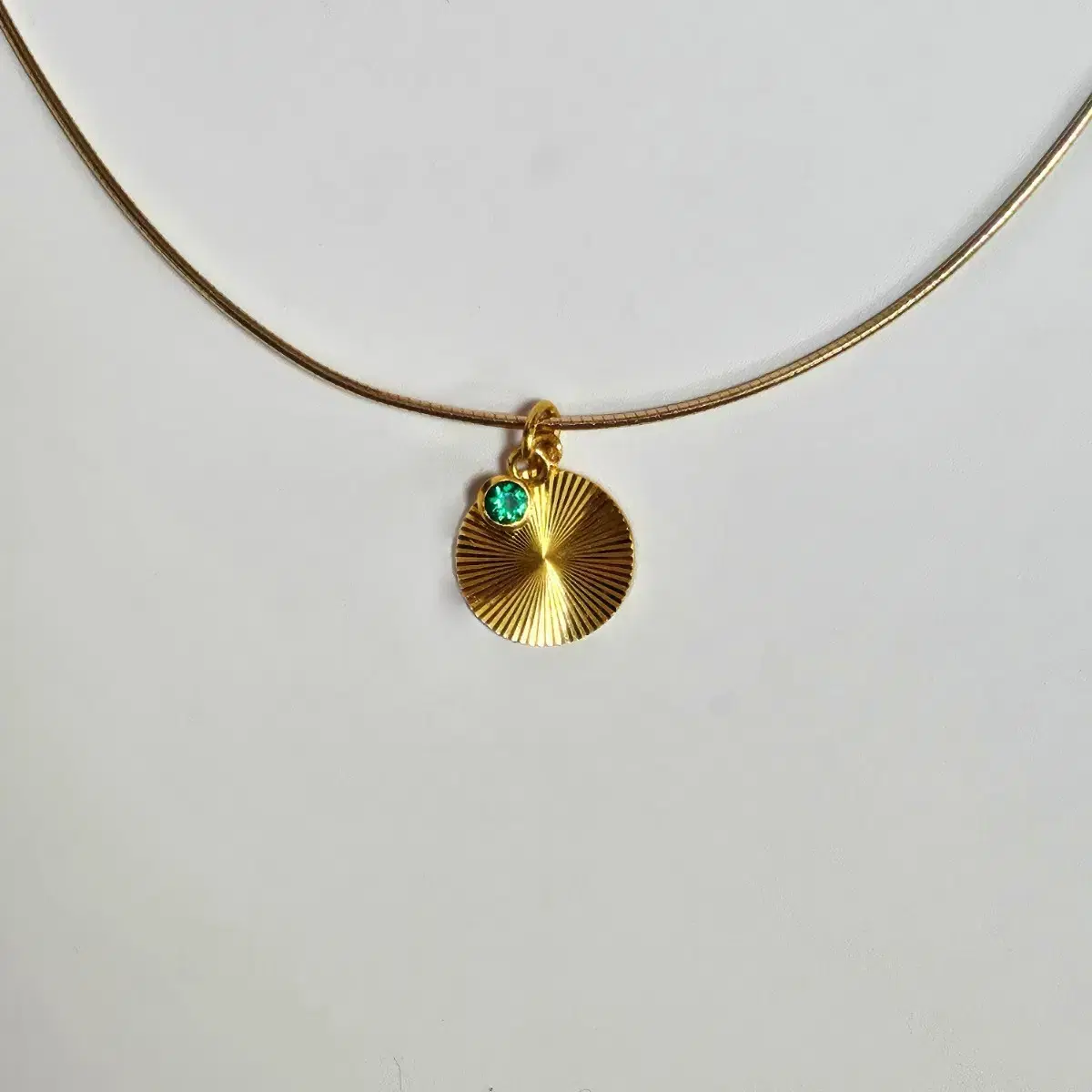 Pure gold medal green pendant #순금,#팬던트,#메달,#한돈,#1돈 on Bunjang Global Site.