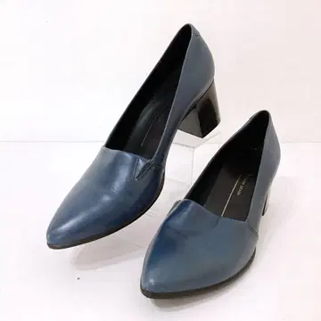 컨디션 최상 ecco 에코 스틸레토 펌프스 와이드 힐 네이비 24