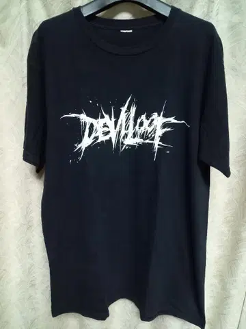 DEVILOOF T셔츠