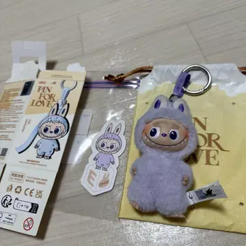pin for love 러브브 E