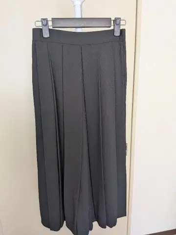 블랙 플리츠 와이드 팬츠